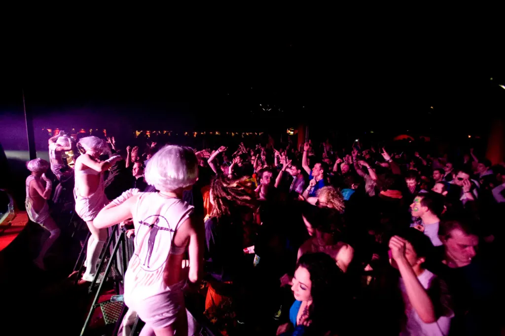 Bloc Weekend 2009 — documentary, event and music photograph in Minehead, Somerset, UK, frame 107 of 114.